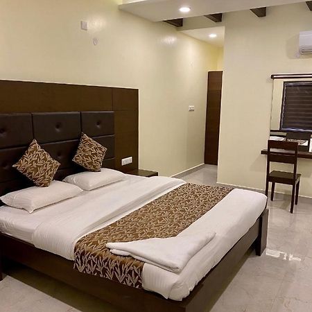 Tranquil Park Hotel Pondicherry Exterior foto