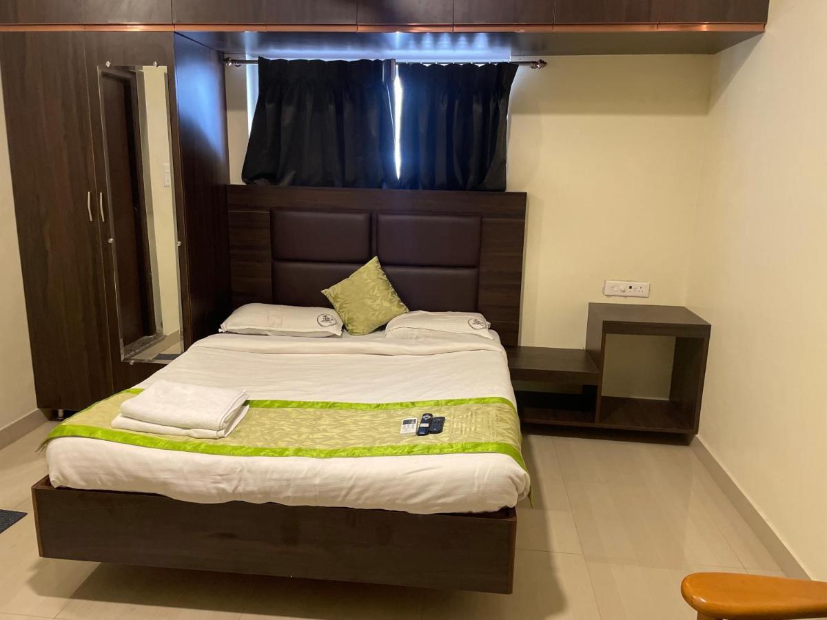 Tranquil Park Hotel Pondicherry Exterior foto