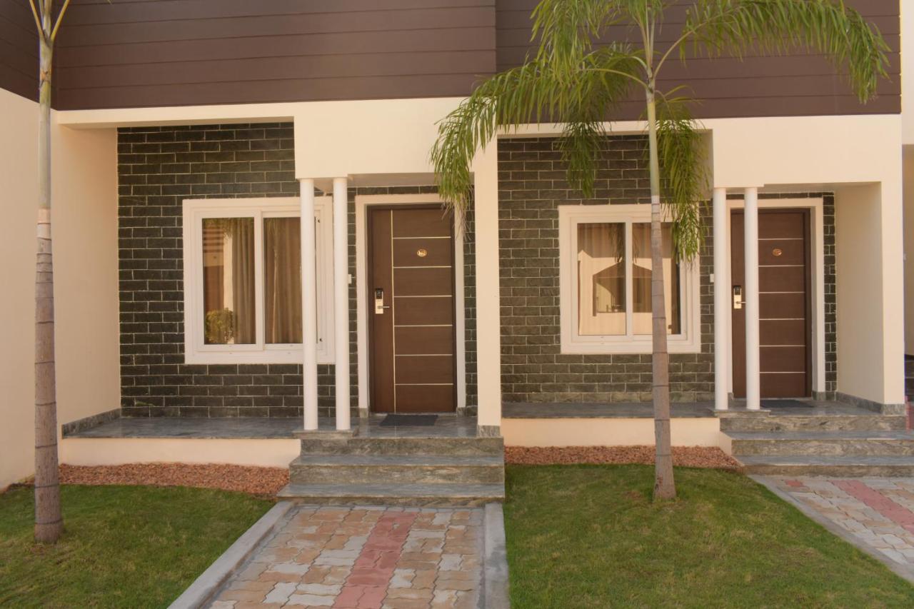 Tranquil Park Hotel Pondicherry Exterior foto